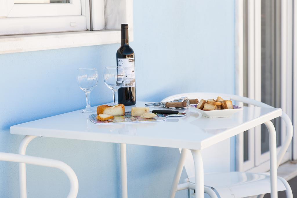Joivy Joyful 2Br Apt With Terrace Nearby Sao Bento Palace Lisboa Szoba fotó