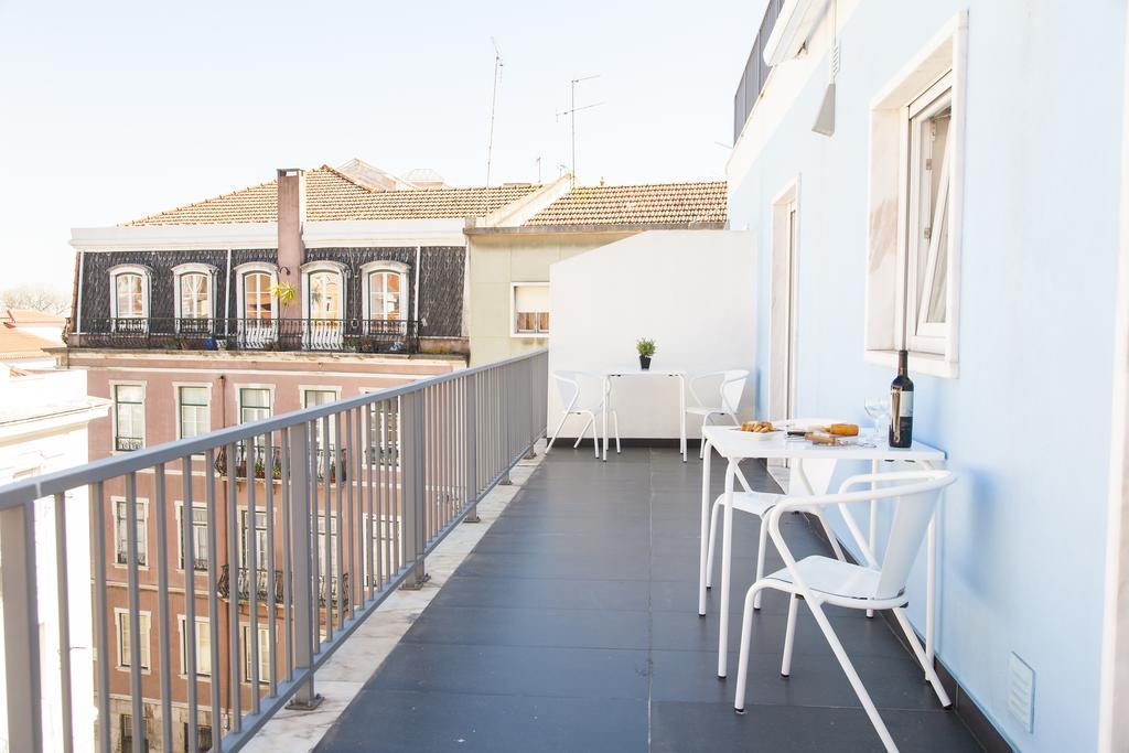 Joivy Joyful 2Br Apt With Terrace Nearby Sao Bento Palace Lisboa Szoba fotó
