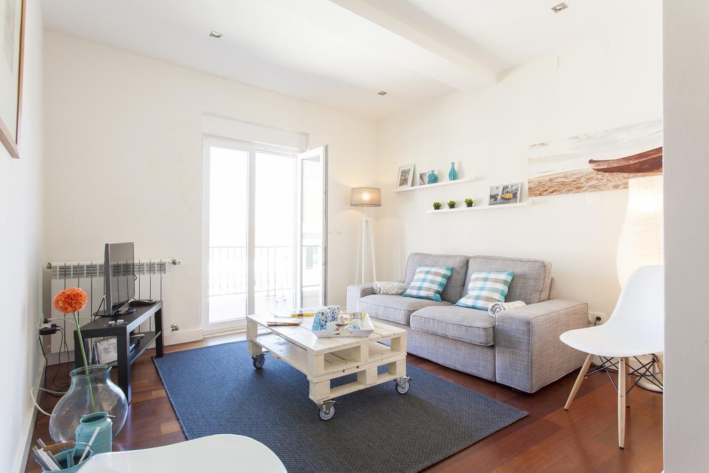 Joivy Joyful 2Br Apt With Terrace Nearby Sao Bento Palace Lisboa Szoba fotó
