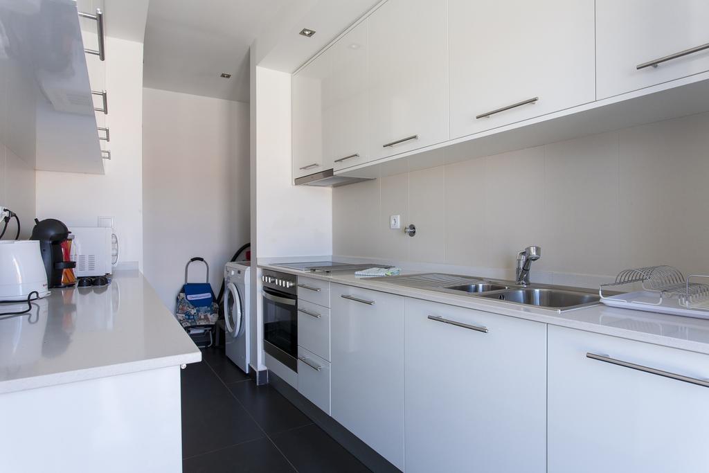 Joivy Joyful 2Br Apt With Terrace Nearby Sao Bento Palace Lisboa Kültér fotó