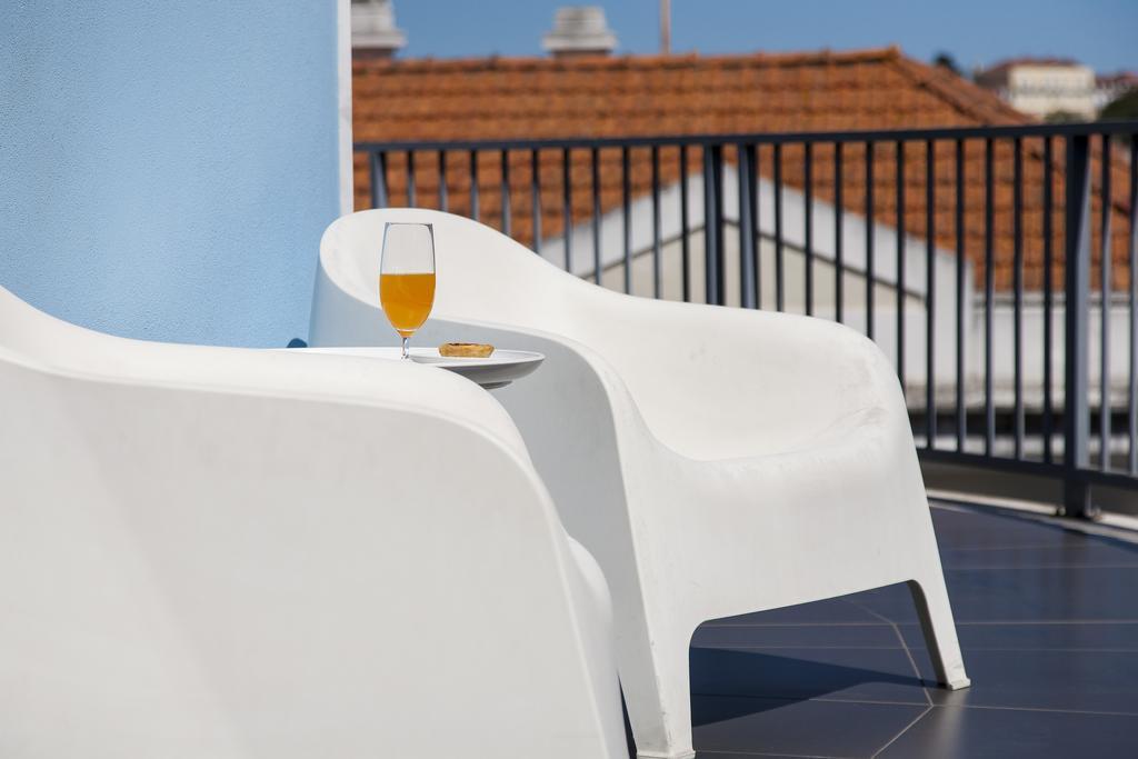Joivy Joyful 2Br Apt With Terrace Nearby Sao Bento Palace Lisboa Kültér fotó