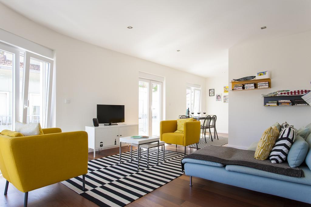 Joivy Joyful 2Br Apt With Terrace Nearby Sao Bento Palace Lisboa Kültér fotó